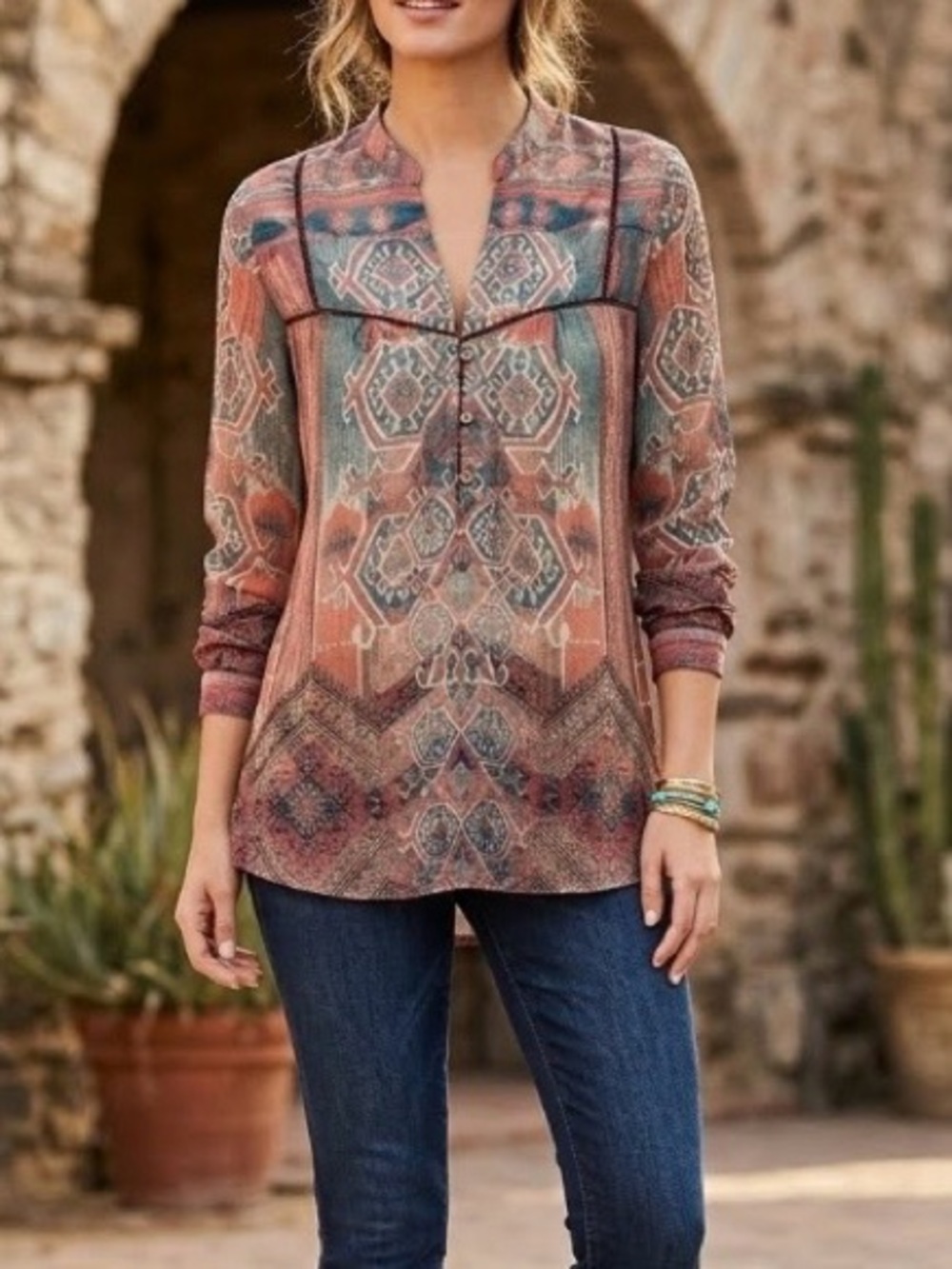 Aztec Geometric Print Long Sleeve Blouse w/ Piping Detail Size Medium EUC